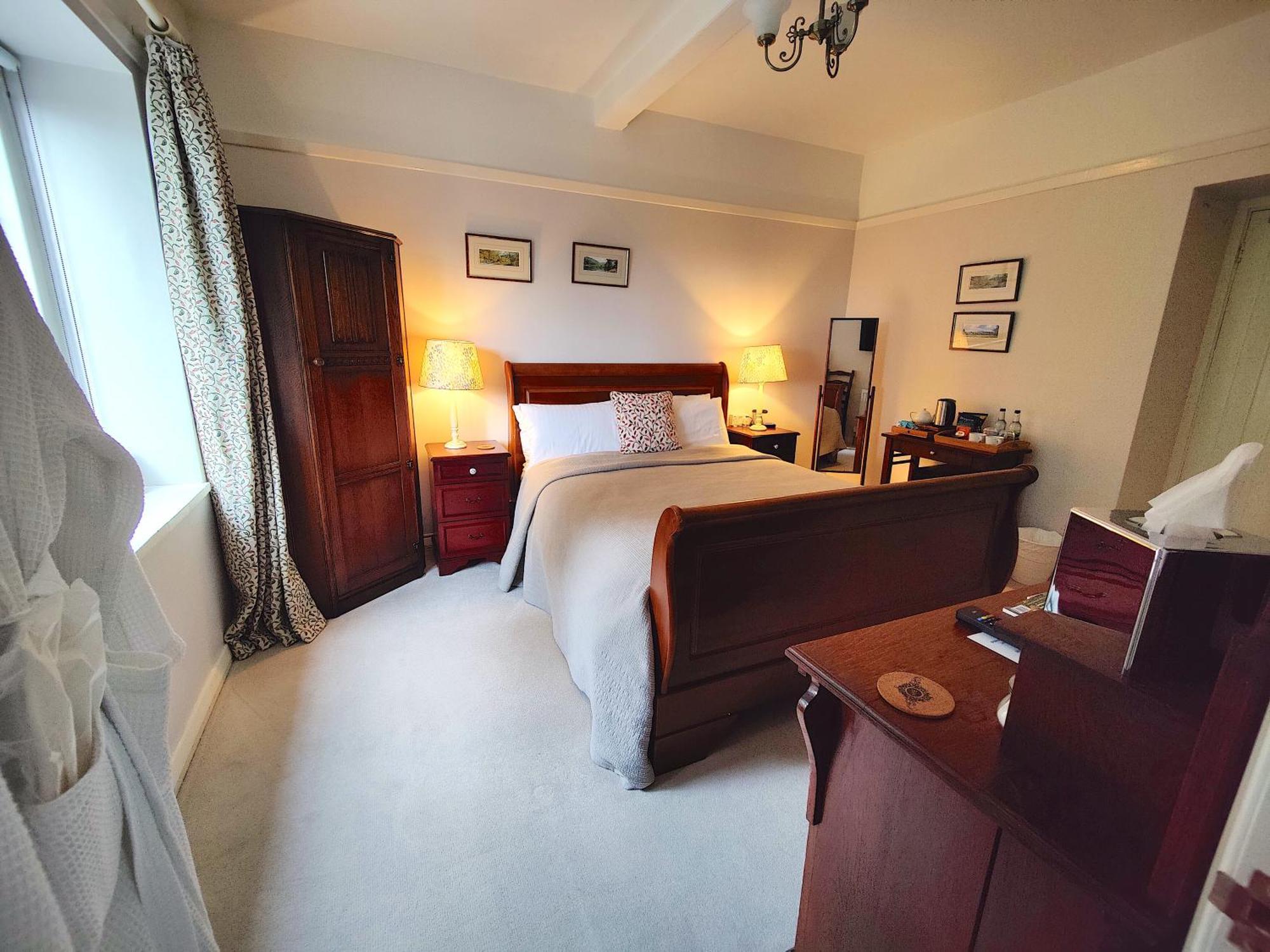 Luxury Bed And Breakfast At Bossington Hall In Exmoor, Somerset Порлок Стая снимка